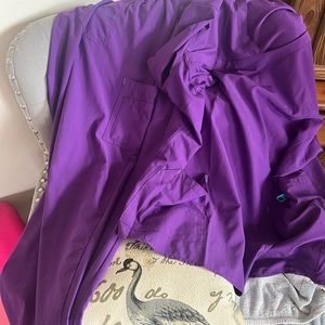 Women’s medical scrubs outfit. 3xl, New never worn.